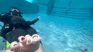 www.aqualungs50.com - Blaize Matrix Has An Underwater Foot Fetish thumbnail